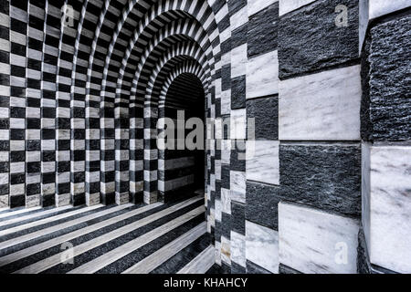 L'intérieur moderne de la chapelle de l'église San Giovanni Battista, l'architecte Mario Botta, mogno, lavizzara, Tessin, Suisse Banque D'Images