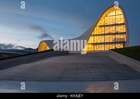 Centre Heydar Aliyev, Bakou, Azerbaïdjan. Banque D'Images