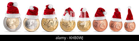 Prime de Noël et 100 euro coin set concept collection avec santa claus hat isolé sur fond blanc de l'Union européenne Banque D'Images