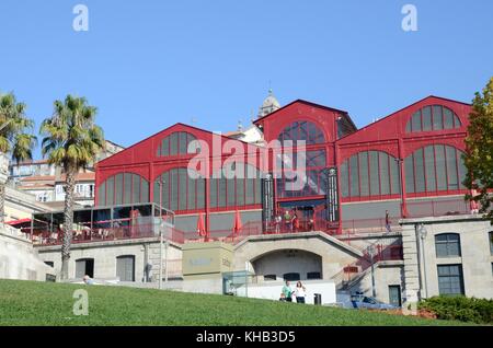 Porto vieux marché Mercado Ferreira Borges construite en 1885 Portugal Banque D'Images