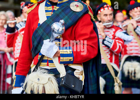 San Sebastian, Espagne - 31 août 2017. troupes écossaises jouant flûte en tamborrada, le tambour de parade pour commémorer le jour que anglo-alliées portugue Banque D'Images