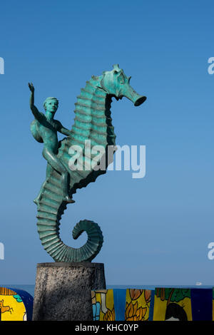 Mexique, État De Jalisco, Puerto Vallarta. El Centro, ancienne partie du centre-ville. Le Malecon, promenade en bord de mer connue pour sa vue sur la baie de Banderas. Banque D'Images