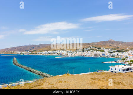 Vue aérienne du port dans l'île de Tinos, Grèce Banque D'Images