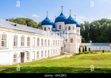 Holy Cross cathedral (1763) à la st. George's (yuriev monastery mâle orthodoxe) Banque D'Images