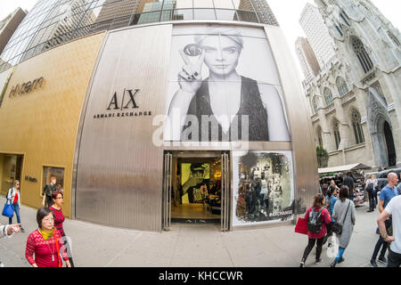 A|X Armani Exchange, 5e Avenue, New York, NY, USA Banque D'Images