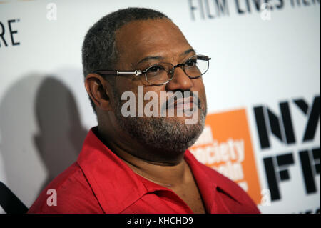 NEW YORK, NY - SEPTEMBRE 28 : Laurence Fishburne assiste à la première soirée d'ouverture du 55e Festival du film de New York de 'Last Flag Flying' au Alice Tully Hall, Lincoln Center le 28 septembre 2017 à New York. Personnes : Laurence Fishburne transmission Ref : MNC1 Banque D'Images