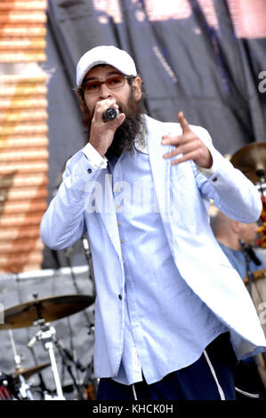 Matisyahu se présente en direct lors de Farm Aid 2007 à Randall's Island à New York le 9 septembre 2007. Crédit: David Atlas / Mediapunch Banque D'Images