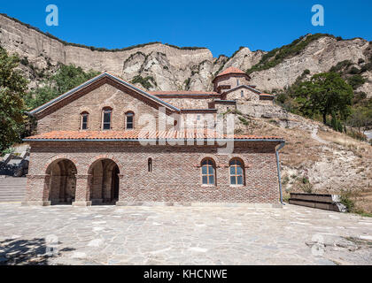 La Géorgie, le quartier de mtskheta. Le monastère shio complexes-mgvime (cave shio), fondée au Vie siècle. Banque D'Images