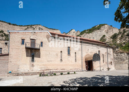 La Géorgie, le quartier de mtskheta. Le monastère de complexes shio-mgvime (cave shio). l'église supérieure (zemo eklesia) du xxe siècle n'est Banque D'Images