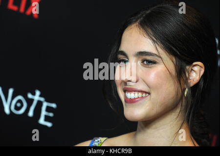 NEW YORK, NY - 17 AOÛT : Margaret Qualley participe à la première de New York « Note de mort » au cinéma AMC Loews Lincoln Square 13 le 17 août 2017 à New York personnes : Margaret Qualley Réf. De transmission : MNC1 Banque D'Images