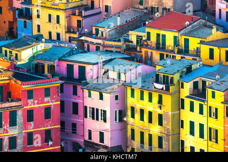 Vernazza village, bâtiments vue aérienne. seascape dans cinq terres, parc national des Cinque Terre, la Ligurie Italie Europe. Banque D'Images