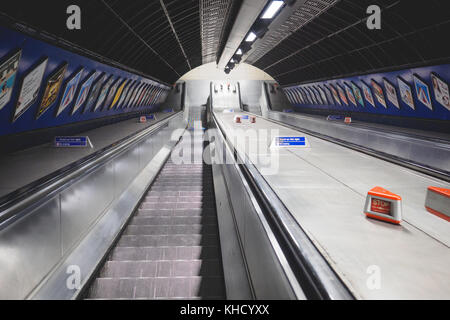 Vide Underground de Victoria à London Bridge station. Londres, 2017. Le format paysage. Banque D'Images