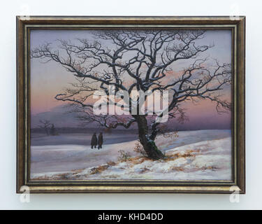 Peinture 'paysage d'hiver avec un arbre et deux Wanderers' (1822) par le peintre de paysage romantique norvégien Johan Christian Dahl exposées au Musée des beaux-arts (Musée des beaux-arts) à Leipzig, Saxe, Allemagne. Banque D'Images