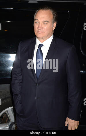 James Belushi participe à la "wonder wheel" le dépistage à musée d'art moderne le 14 novembre 2017 à new york. Banque D'Images