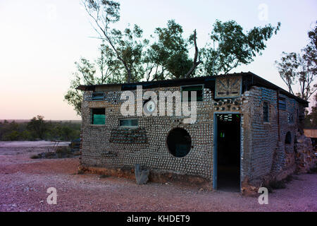 La bière peut Chambre à Nettleton's à près de Lightning Ridge, New South Wales, Australie. Banque D'Images