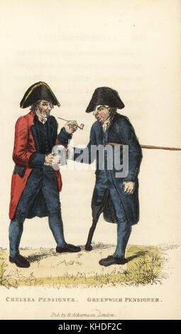 Chelsea et Greenwich Pensionné Pensionné. Vétéran de l'armée dans la redcoat uniforme de l'hôpital de Chelsea tenant une pipe, ancien combattant de la Marine et dans l'uniforme bleu de l'hôpital de Greenwich avec pegleg holding une chope. Coloriée à la gravure sur cuivre de William Henry Pyne est le monde en miniature : l'Angleterre, l'Écosse et l'Irlande, Ackermann, 1827. Banque D'Images