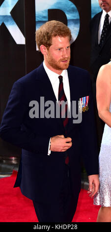 LONDRES, ANGLETERRE - 13 JUILLET : le Prince Harry participe à la première mondiale « unkirk » à Odeon Leicester Square le 13 juillet 2017 à Londres, en Angleterre. Personnes: Prince Harry transmission Ref: MNC76 Banque D'Images