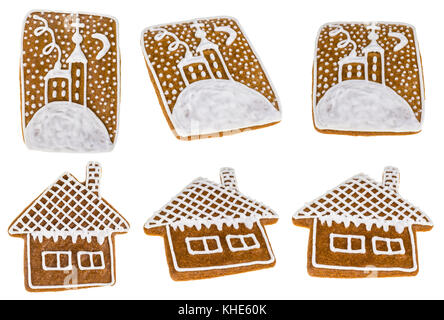 Beaux pains de Noël traditionnels fabriqués à la main. collection de cookies faits maison décoratif isolé sur fond blanc. Banque D'Images