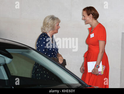 Déjeuner des femmes de l'année à l'hôtel InterContinental, Mayfair - arrivée avec : Camilla, Duchesse de Cornouailles où : Londres, Royaume-Uni quand : 16 Oct 2017 crédit : Mario Mitsis/WENN.com Banque D'Images