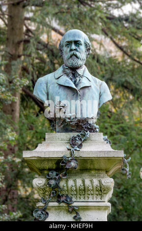 Paris, France. Jardin du Luxembourg (6ème Arr) buste d'Henri Murger (1822 – 1861) romancier et poète français. (Par Théophile-Henri Bouillon, 1895) Banque D'Images