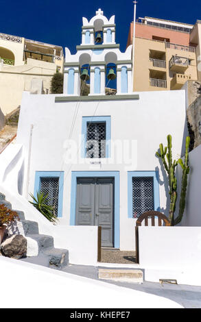 Petite chapelle orthodoxe à l'île de Thira, Santorin, Cyclades, Mer Égée, Grèce Banque D'Images