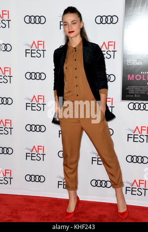 Los Angeles, USA. 16 Nov, 2017. LOS ANGELES, CA. 16 novembre 2017 : Veranika Irbis à l'AFI Fest 2017 premiere soirée de clôture de 'Molly's Game' à l'Théâtre chinois de Grauman Photo Credit : Sarah Stewart/Alamy Live News Banque D'Images