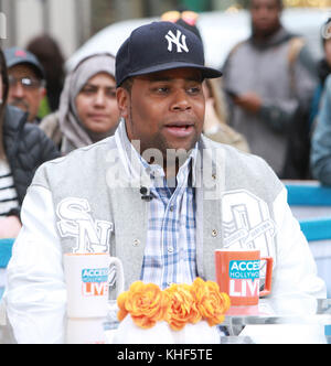 New York, NY, États-Unis. 16 novembre 2017. Kenan Thompson à Access Hollywood promotion de la 15ème saison de Saturday Night Live à New York le 16 novembre 2017. Crédit : Rw/Media Punch/Alay Live News Banque D'Images