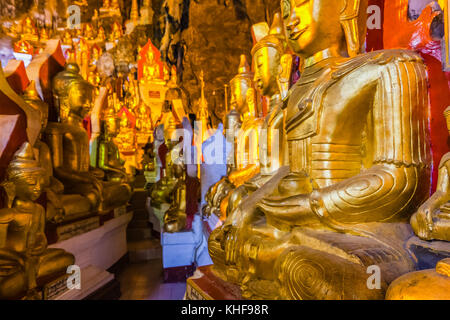 Les statues de Bouddha dans les grottes de Pindaya, Shan State, Myanmar Banque D'Images