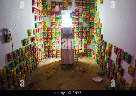 Pokoje VI, salles VI, exposition spécifique au site de l'art jeune et la confrontation des ateliers sélectionnés des écoles d'art tchèques Banque D'Images