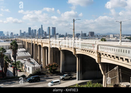 La 6ème rue bridge à Los angeles. maintenant démoli la sixième rue viaduc, également connu sous le nom de la sixième rue bridge à los angeles, était un pont Viaduc Banque D'Images