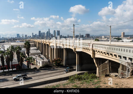 La 6ème rue bridge à Los angeles. maintenant démoli la sixième rue viaduc, également connu sous le nom de la sixième rue bridge à los angeles, était un pont Viaduc Banque D'Images