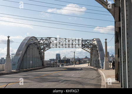 La 6ème rue bridge à Los angeles. maintenant démoli la sixième rue viaduc, également connu sous le nom de la sixième rue bridge à los angeles, était un pont Viaduc Banque D'Images