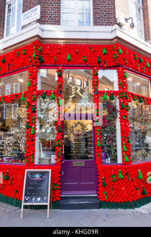 Une ornée VV Rouleaux shop avant sur Marylebone High Street, London, W1 Banque D'Images