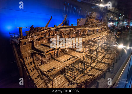 L'épave de la Mary Rose à la Mary Rose Museum, Portsmouth Historic Dockyard, Hampshire, England, UK Banque D'Images