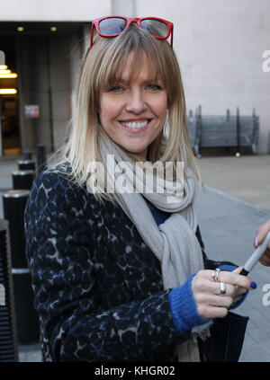 Londres, Royaume-Uni. 17 novembre, 2017. Ashley Jensen actrice écossaise vu à la BBC à Londres Crédit : RM Press/Alamy Live News Banque D'Images