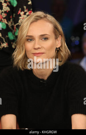 Hambourg, Allemagne, 17 novembre, 2017. Diane Kruger assistant à l'émission 'NDR' tenue à NDR Hambourg,Allemagne, studios, 17.11.2017. Credit : T. Marque/Alamy Live News Banque D'Images