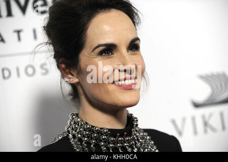 Michelle Dockery participe à l'inauguration de l'exposition 'Donwton Abbey: The Exhibition' au 218 West 57th Street le 17 novembre 2017 à New York. | Verwendung weltweit Banque D'Images