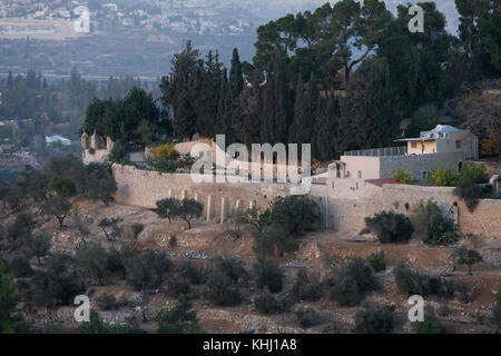 Admirez le couvent clos des Soeurs de notre-Dame De Sion (notre Dam de Sion) Situé sur la colline ouest d'Ein Karem ou Ain Kerem un quartier dans le sud-ouest de Jérusalem Israël Banque D'Images