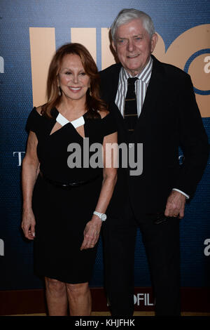 NEW YORK, NY - 11 MAI : Marlo Thomas et Phil Donahue assistent à la première de 'The Wizard of Lies' New York au Museum of Modern Art le 11 mai 2017 à New York City People : Marlo Thomas et Phil Donahue transmission Ref : MNC1 Banque D'Images