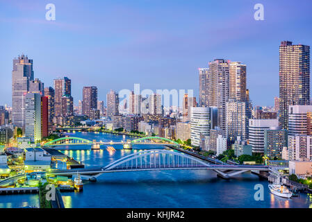 Tokyo, Japon paysage urbain sur la rivière Sumida. Banque D'Images