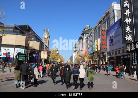 La rue piétonne wangfujing - Beijing, Chine Banque D'Images