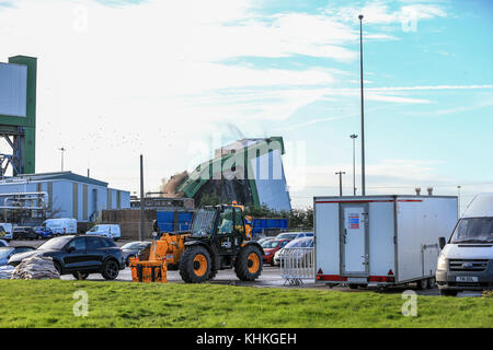 La mine de Kellingley No 2 Les démolitions de liquidation;le nombre deux tour à Kellingley Colliery, Yorkshire du Nord, a été présenté à l'explosif dans la région de br Banque D'Images