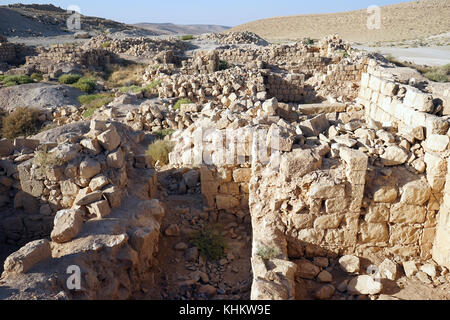 Ruines de forteresse en meizad tamar en Judée désert, Israël Banque D'Images