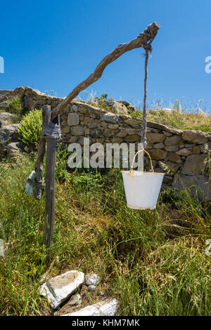 Tirer bien au-dessus de Agios Stefanos, l'île de Mykonos, Cyclades, Mer Égée, Grèce Banque D'Images