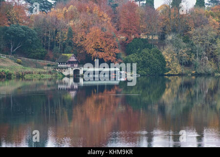 Un hangar à raison de Blenheim Palace dans l'automne au coucher du soleil. Le Palais de Blenheim, Woodstock, Oxfordshire, Angleterre Banque D'Images