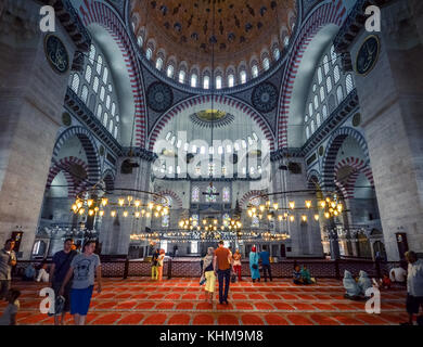 Intérieur de la mosquée bleue, Istanbul, Turquie, le 20 août 2017. Banque D'Images