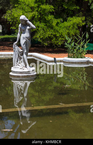 Statue de ''la primavera'' à l'intérieur du 'jardin botanico Carlos Thays''. Palermo, Buenos Aires, Argentine. Banque D'Images