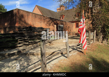 Construit au début du xviiie siècle, la maison d'arrêt a été la principale prison durant le début de l'histoire de Colonial Williamsburg, Virginie Banque D'Images