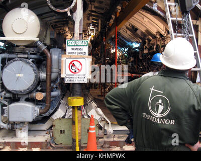 Buenos Aires, Buenos Aires, Argentine. 17 novembre 2010. La Marine confirme que le contact avec le sous-marin ''ARA San Juan'' a été perdu il y a 2 jours. Il y a 44 membres d'équipage. Une grande opération vise à localiser l''ARA San Juan'', qui a effectué des exercices de surveillance dans la zone économique exclusive autour de Puerto Madryn. C'est un sous-marin de type TR-1700 fabriqué en Allemagne. De 2007 à 2014, le sous-marin est resté dans le complexe naval ''Tandanor'' pour sa réparation dite ''de demi-vie'', afin de prolonger sa durée de vie utile de 30 ans. PHOTO DU DOSSIER : prise en novembre 2010 à T Banque D'Images