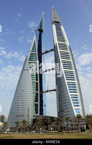 Skyscrepper dans le centre de la ville de Manama, Bahreïn Banque D'Images